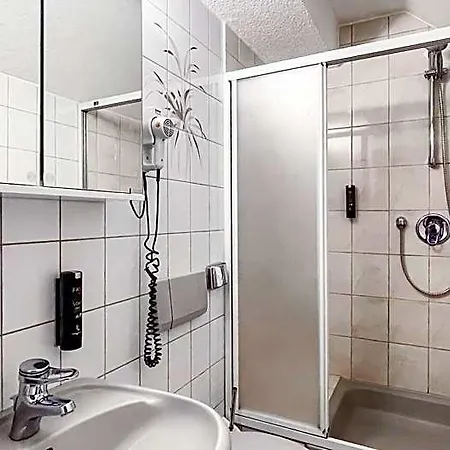 Smart 1 Bb1 214 Hotel *